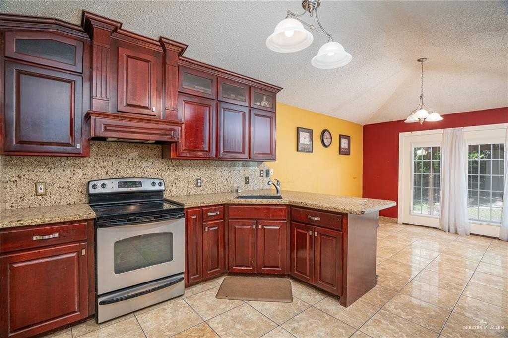 1801 Crown Pointe Blvd - Photo 7 of 21