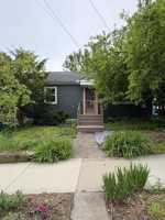 featured image of 213 W Summit St
