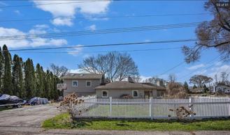 10401 Degrand St - Photo 1 of 1