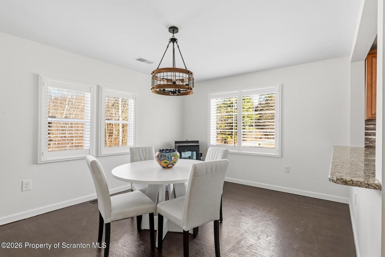 405 N Turnpike Rd - Photo 5 of 24