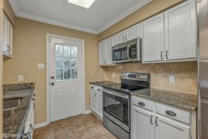 featured image of 10101 Saratoga Dr