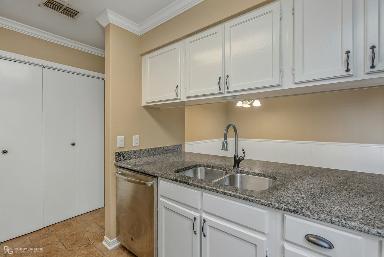 10101 Saratoga Drive - Photo 2 of 28