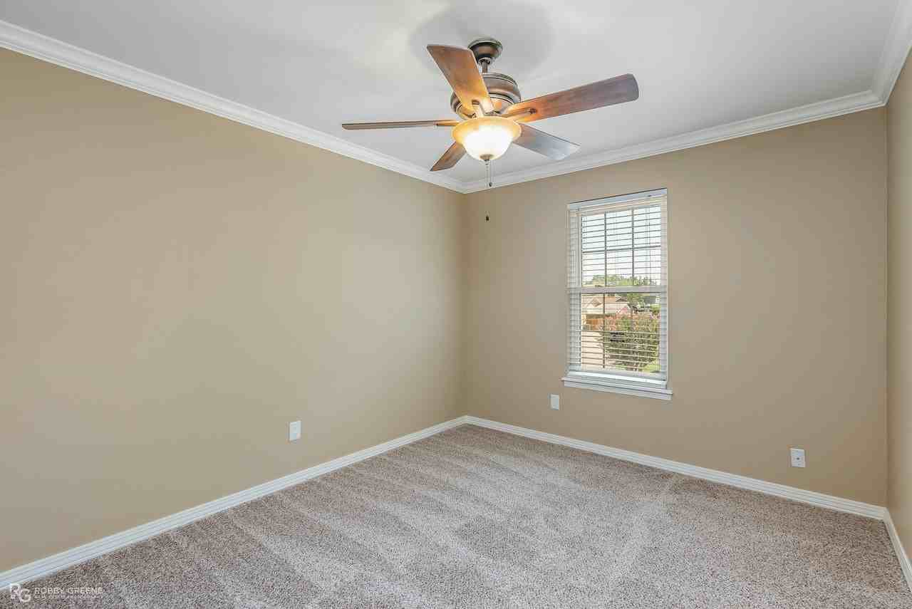 10101 Saratoga Drive - Photo 6 of 28