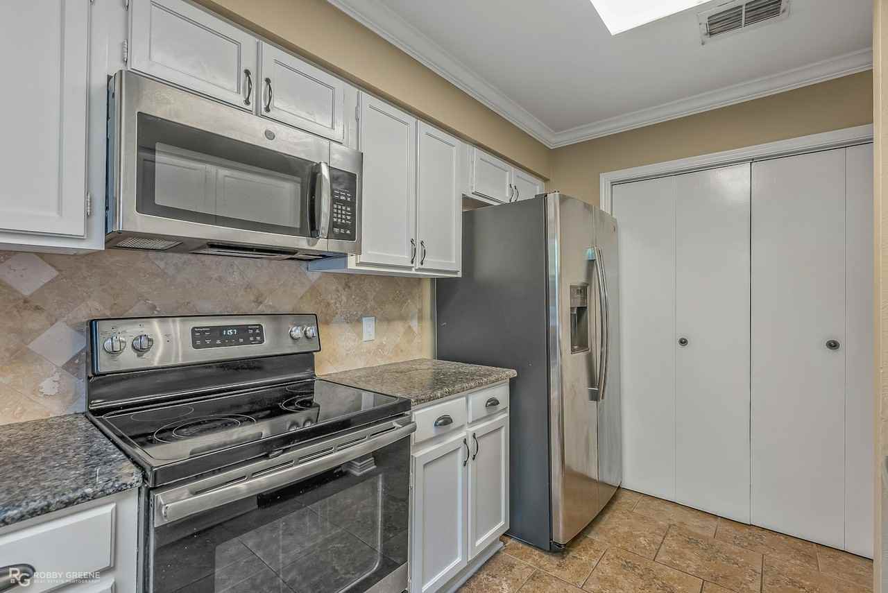10101 Saratoga Drive - Photo 7 of 28