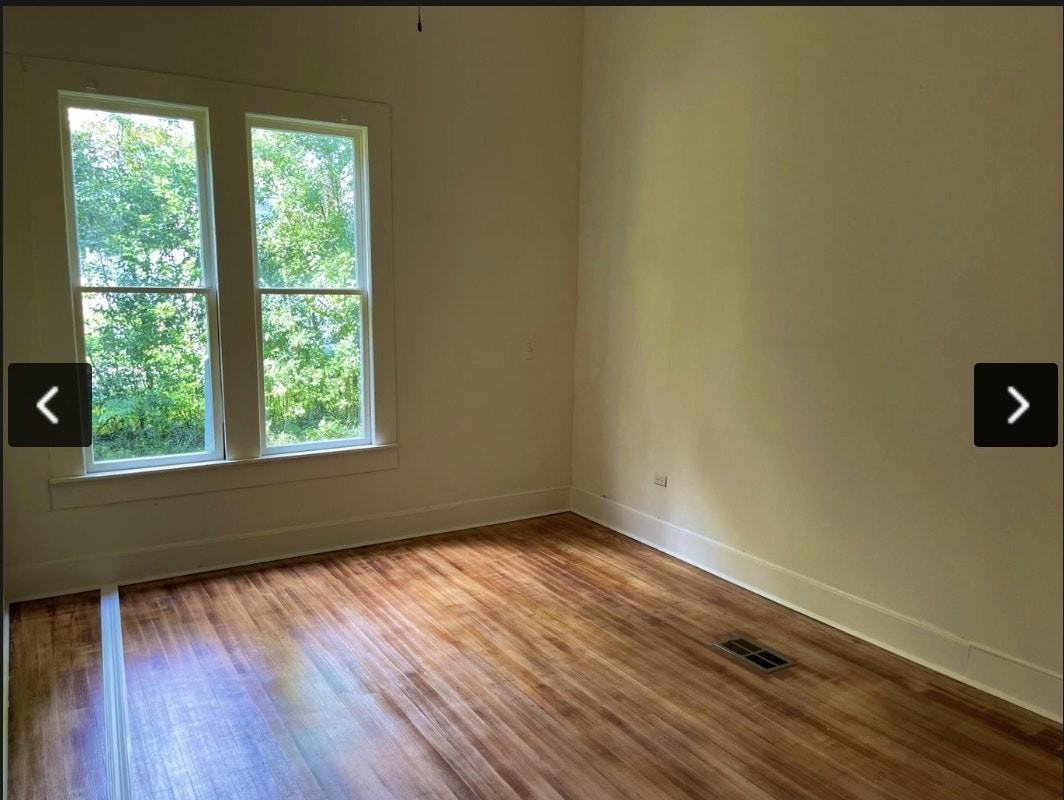 122 Montague Street - Photo 4 of 16