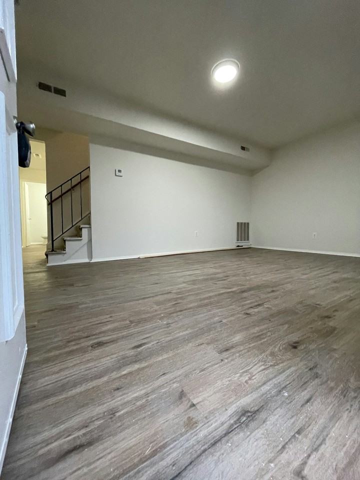 1800 Regal Drive - Photo 2 of 9