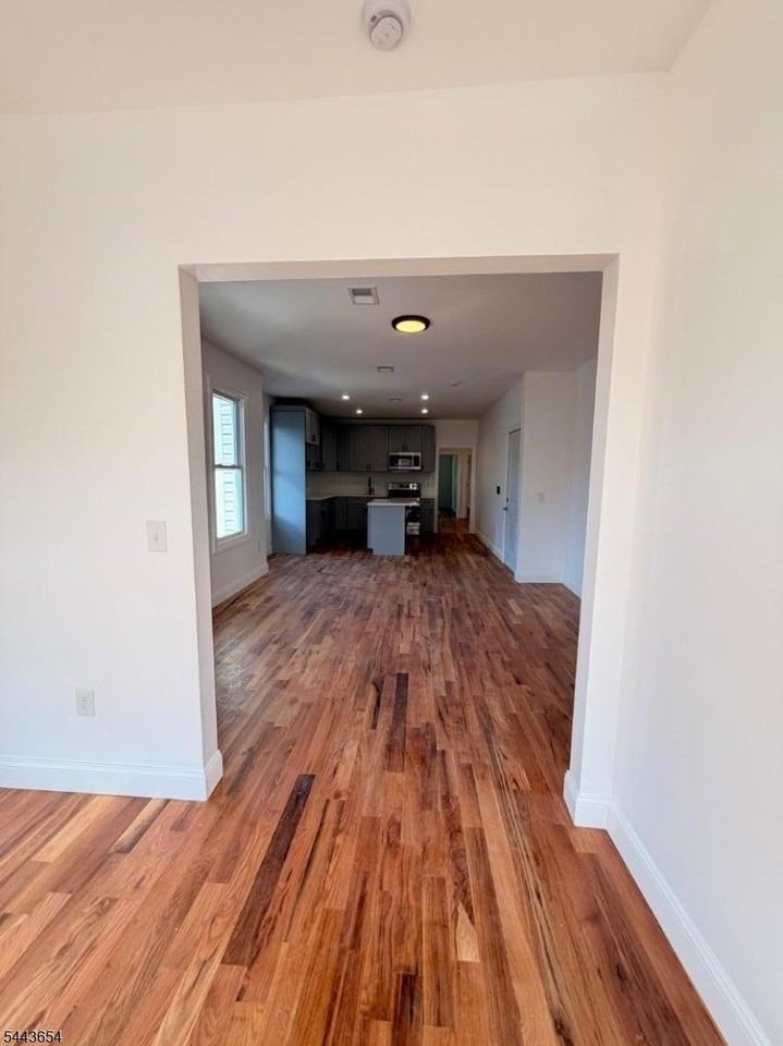 831 S 18th St - Photo 4 of 13