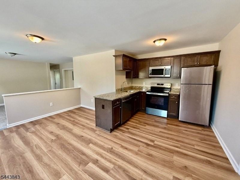 175 E Main St - Photo 5 of 14