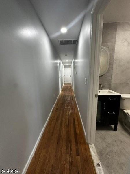 202 Harrison St - Photo 3 of 11