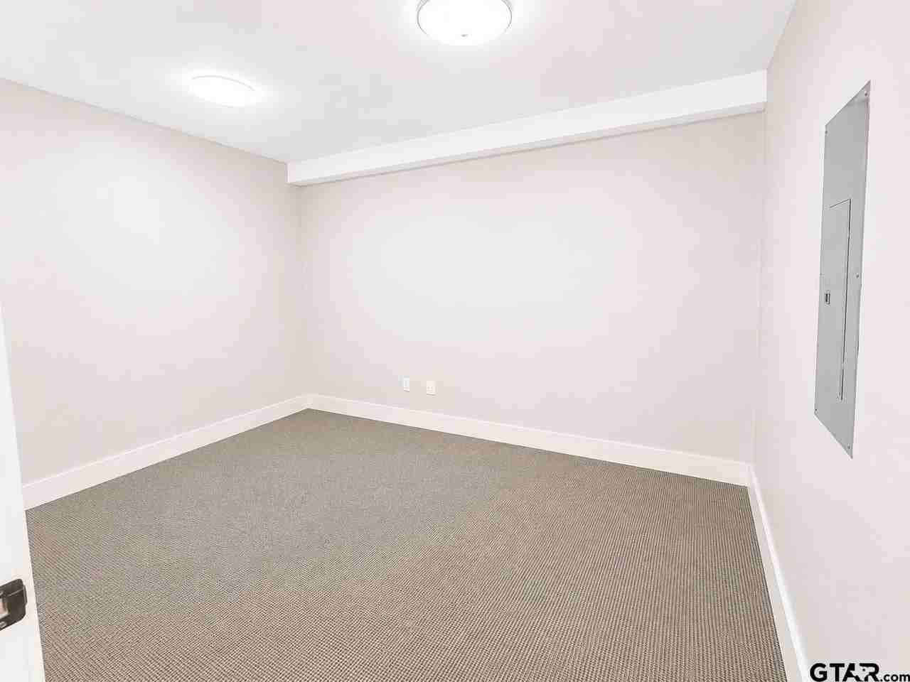 16735 - 103 Gresham Circle - Photo 2 of 8