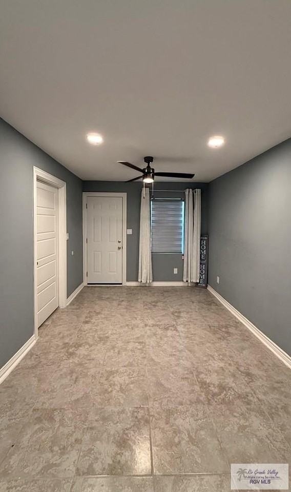 181 Virginia St - Photo 3 of 17