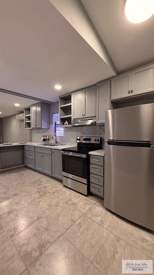 181 Virginia St - Photo 5 of 17