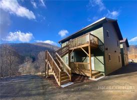 featured image of 233 Majestic Vine Ln