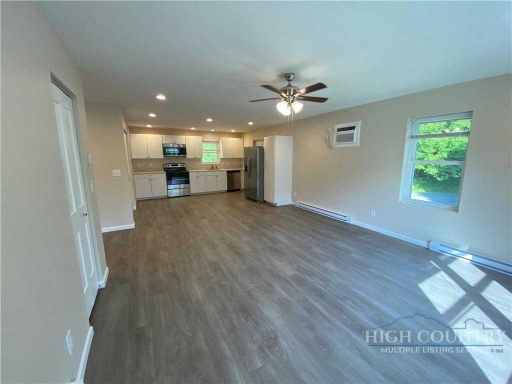 233 Majestic Vine Ln - Photo 2 of 14