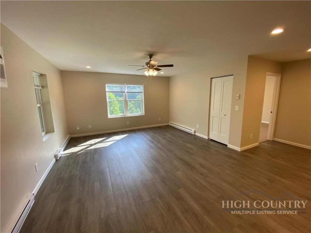 233 Majestic Vine Ln - Photo 3 of 14