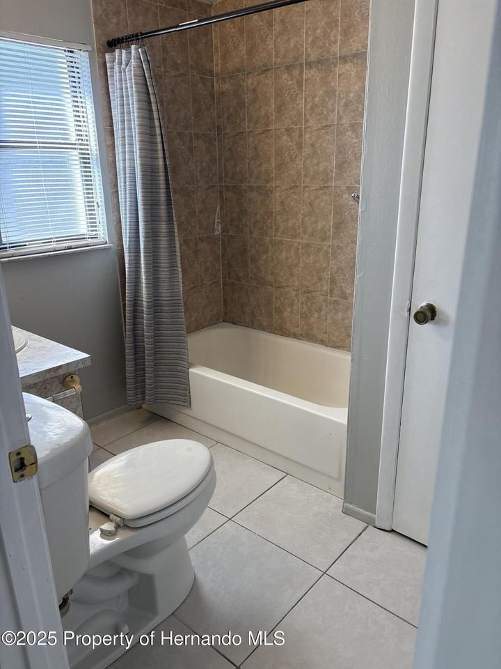 9619 Langan St - Photo 4 of 14