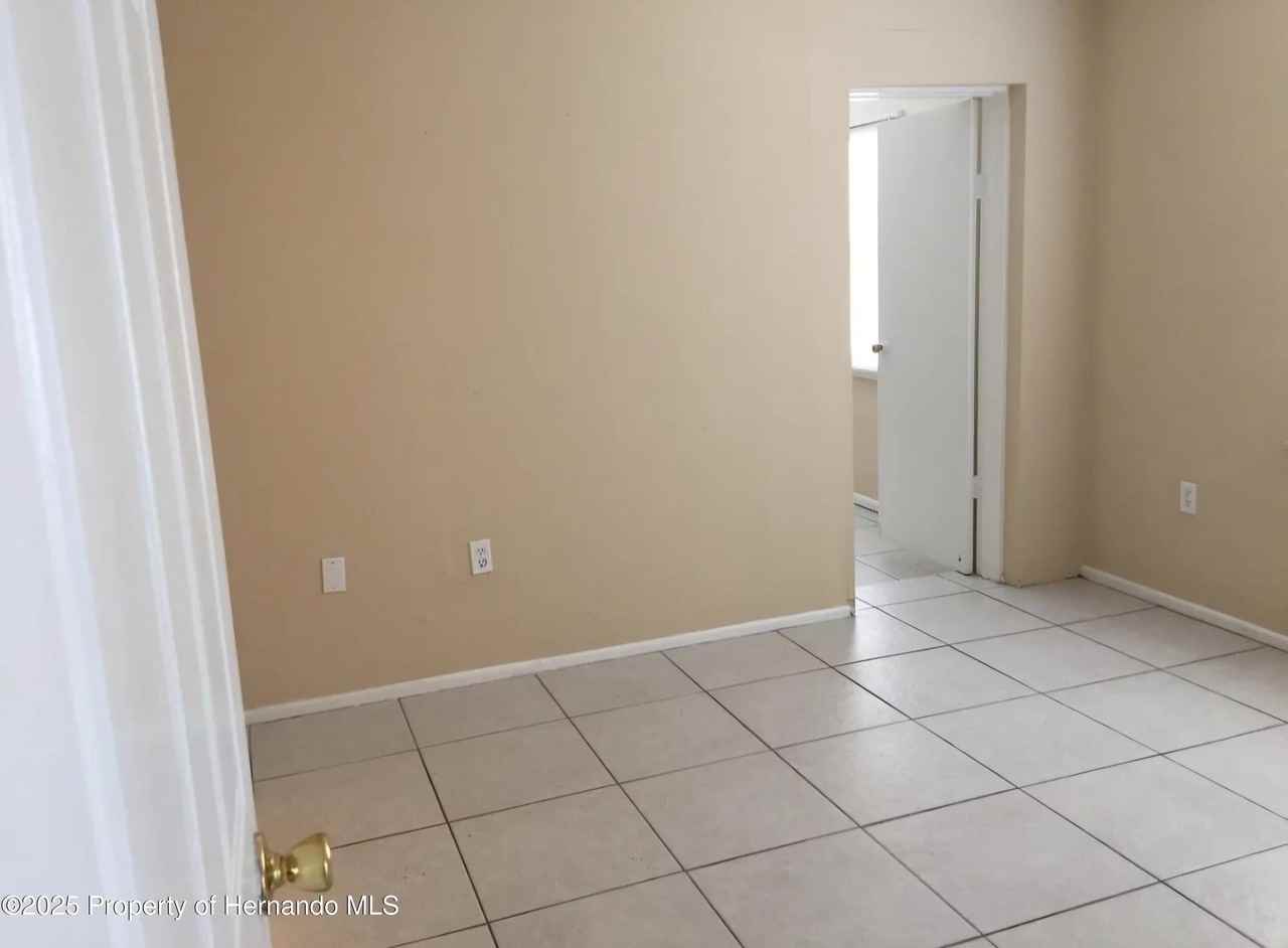 9619 Langan St - Photo 7 of 14