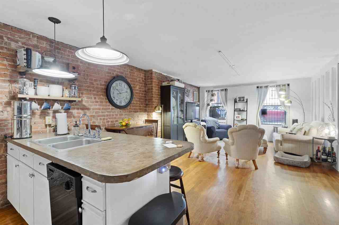 1115 Bloomfield St #GRDN - Photo 2 of 11