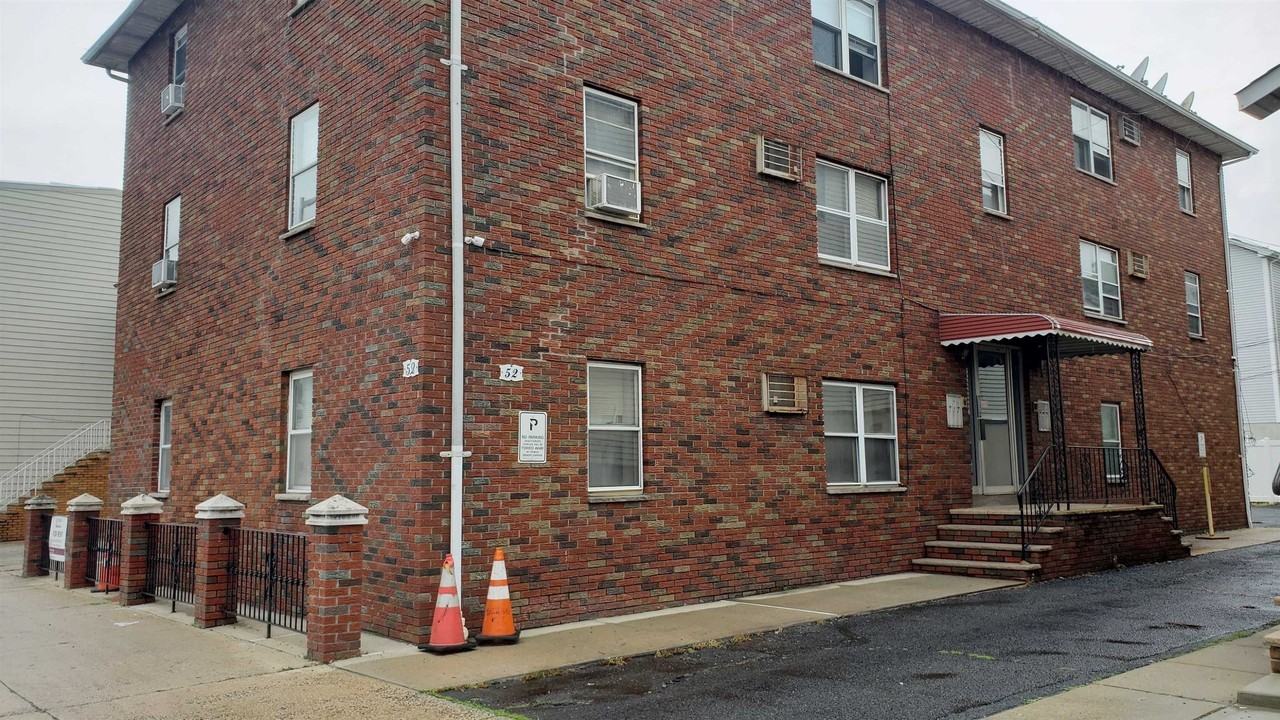 5254 Harrison Ave #3R - Photo 2 of 21