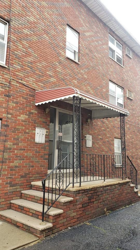 5254 Harrison Ave #3R - Photo 6 of 21