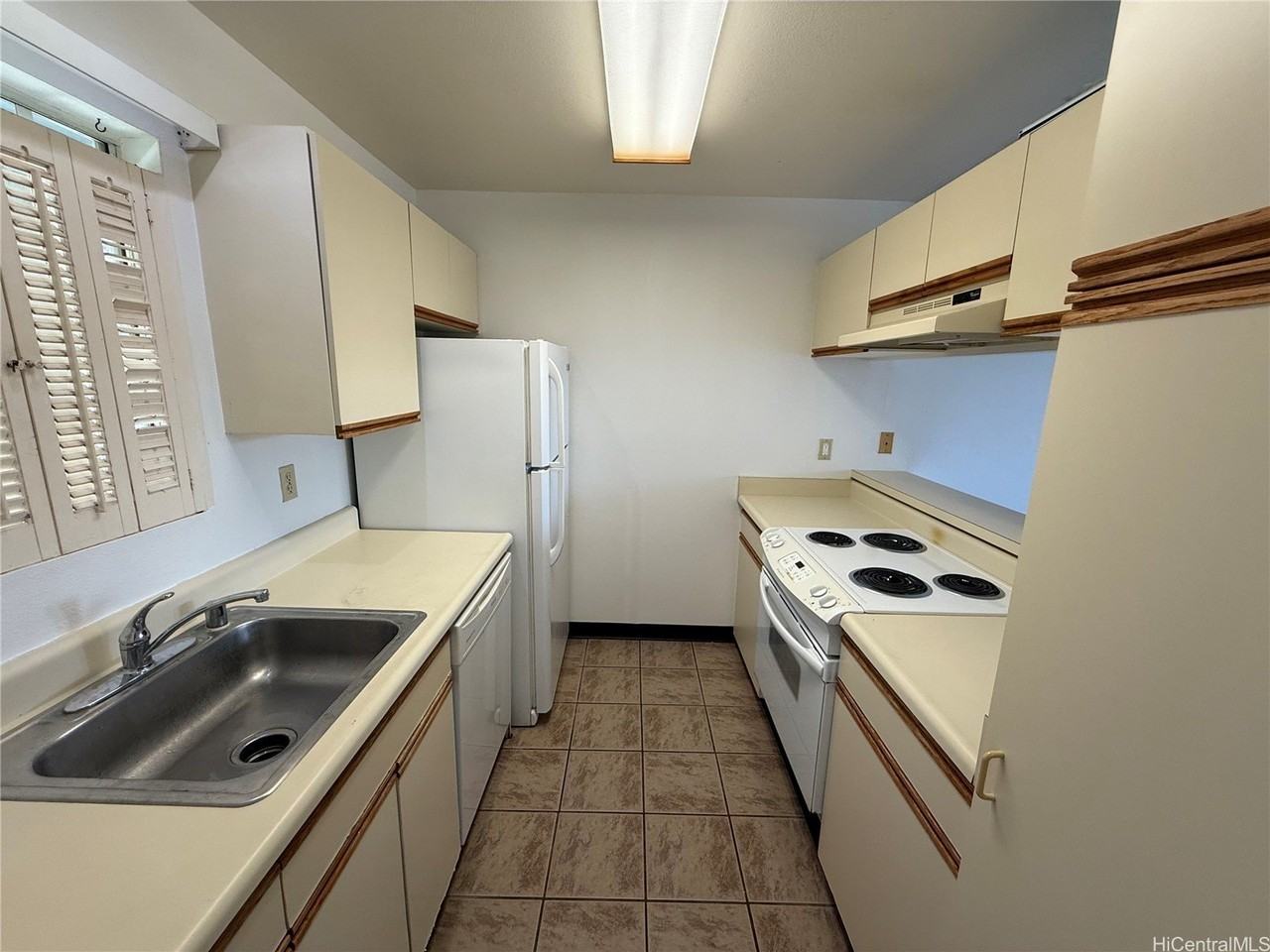 92-1031 Alaa St #17205 - Photo 3 of 25