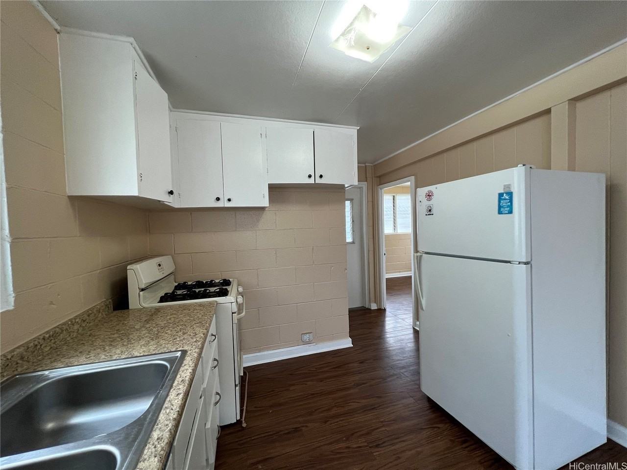 718 Hoawa St #A - Photo 4 of 10
