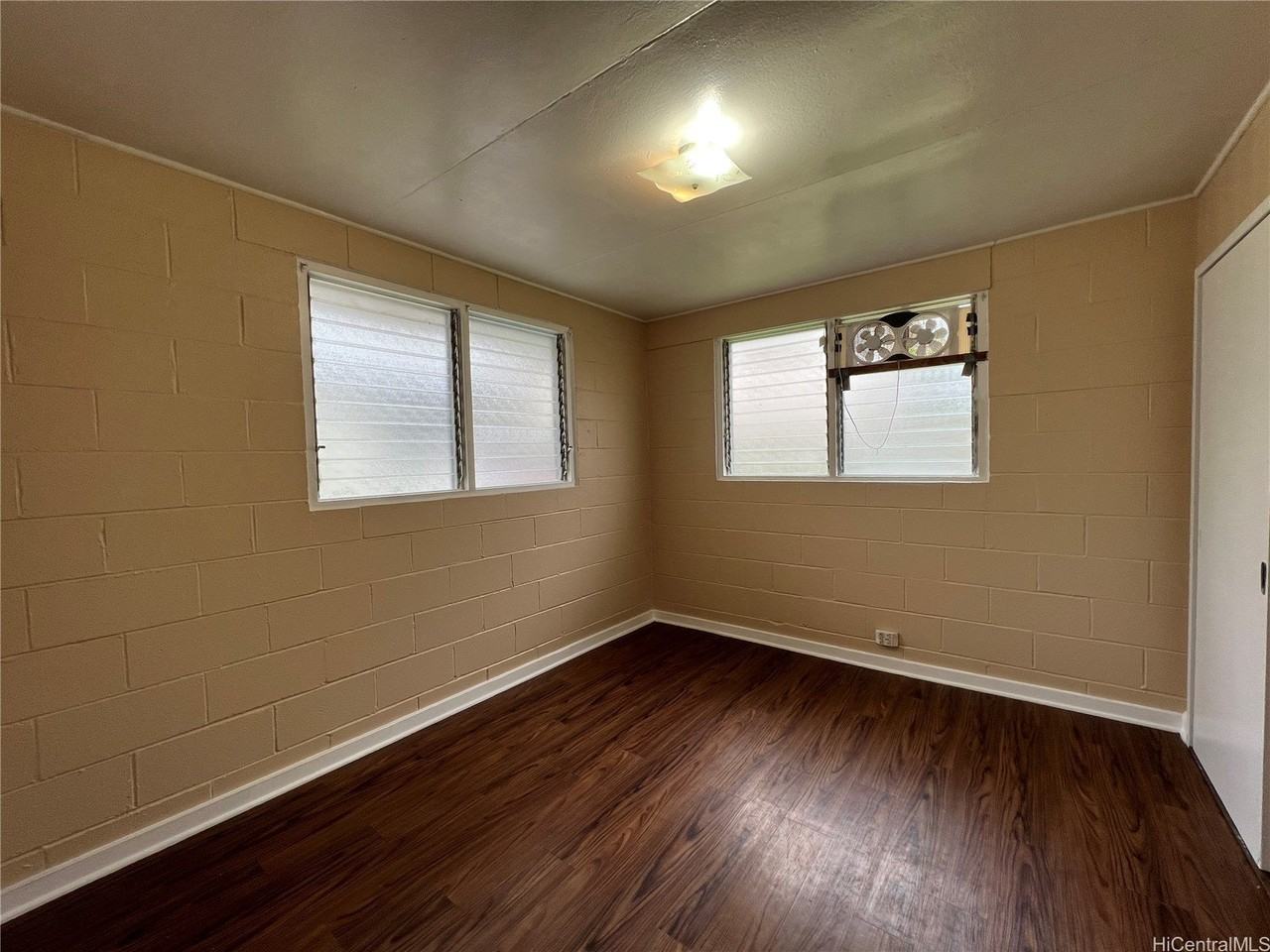 718 Hoawa St #A - Photo 7 of 10