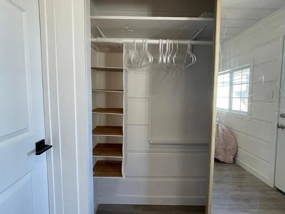 812 Crenshaw Boulevard - Photo 4 of 26