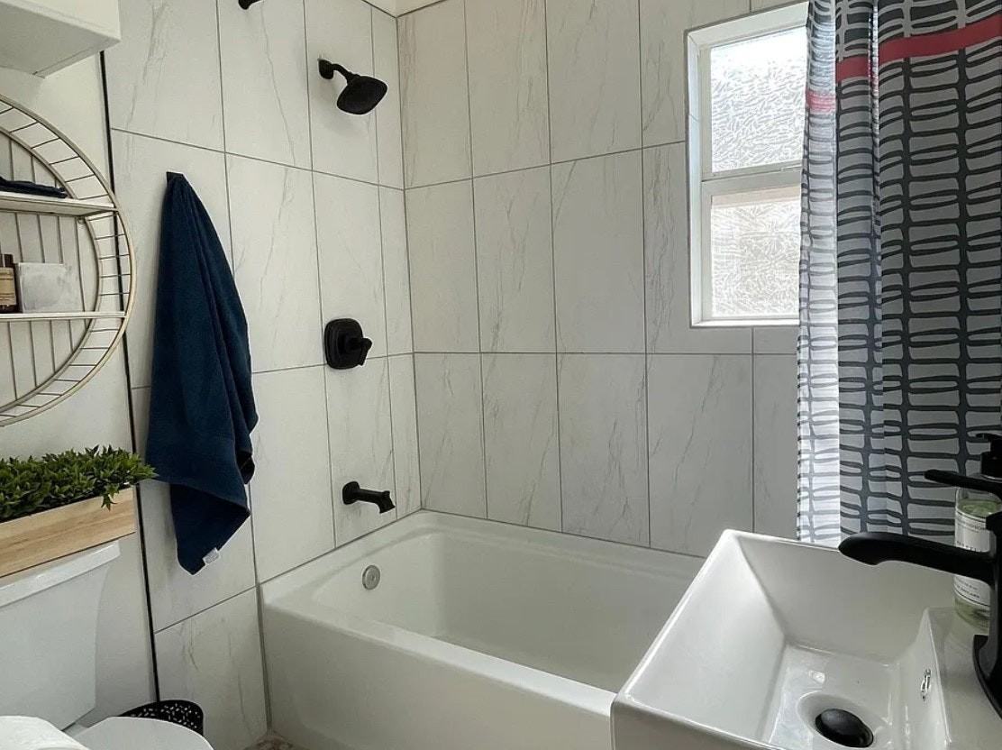 812 Crenshaw Boulevard - Photo 5 of 26