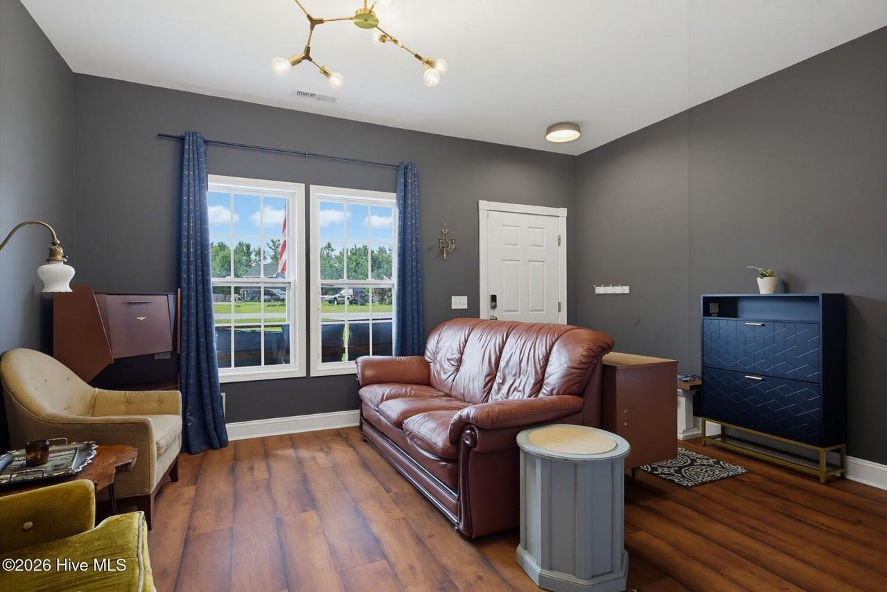 108 Willard Way - Photo 7 of 44