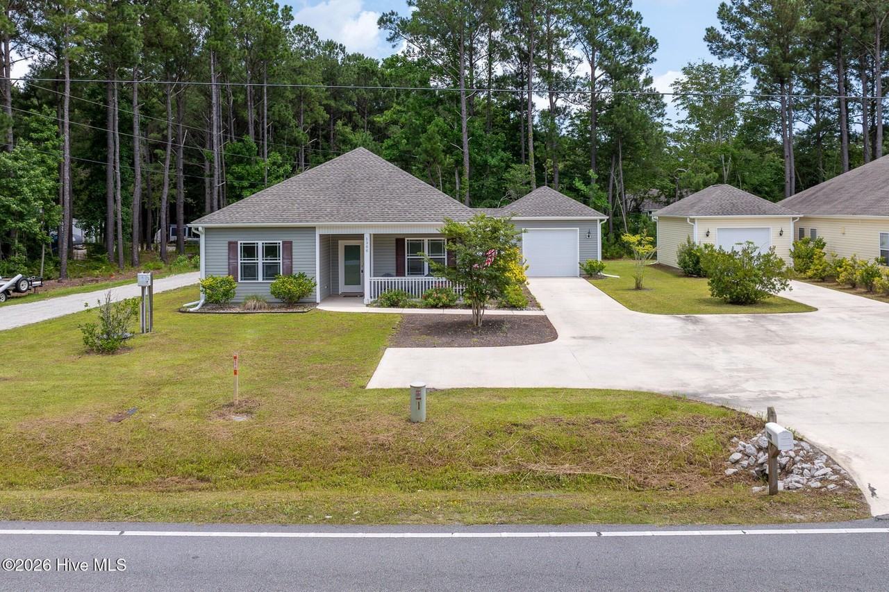1306 Old Folkstone Rd - Photo 3 of 38