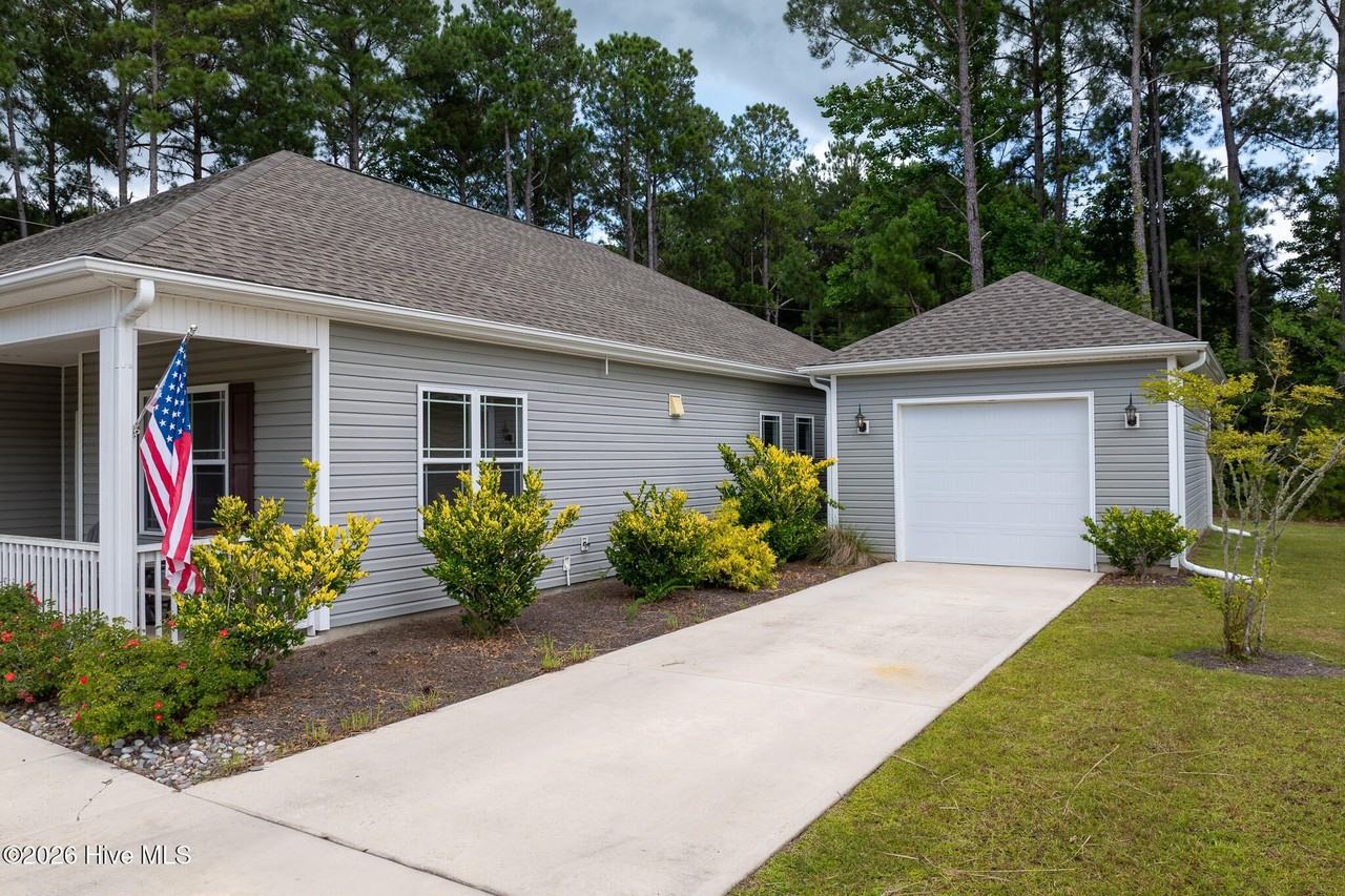 1306 Old Folkstone Rd - Photo 4 of 38