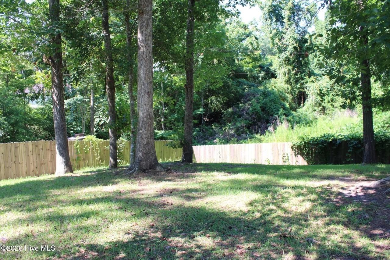 603 Salem Ct - Photo 2 of 3