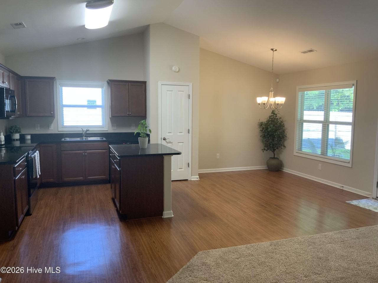 306 Station House Rd - Photo 4 of 16