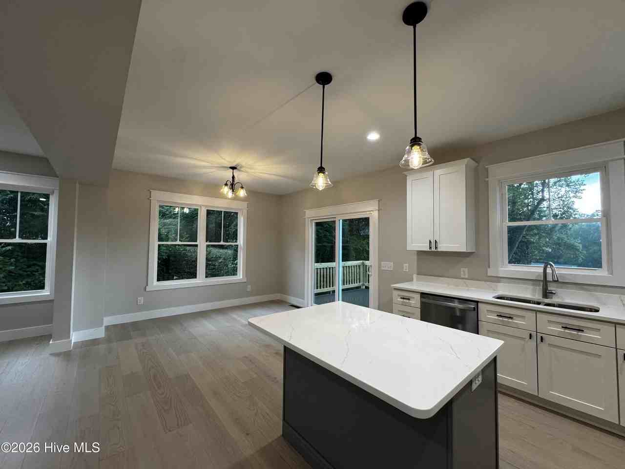 211 N Mcneill St - Photo 6 of 17