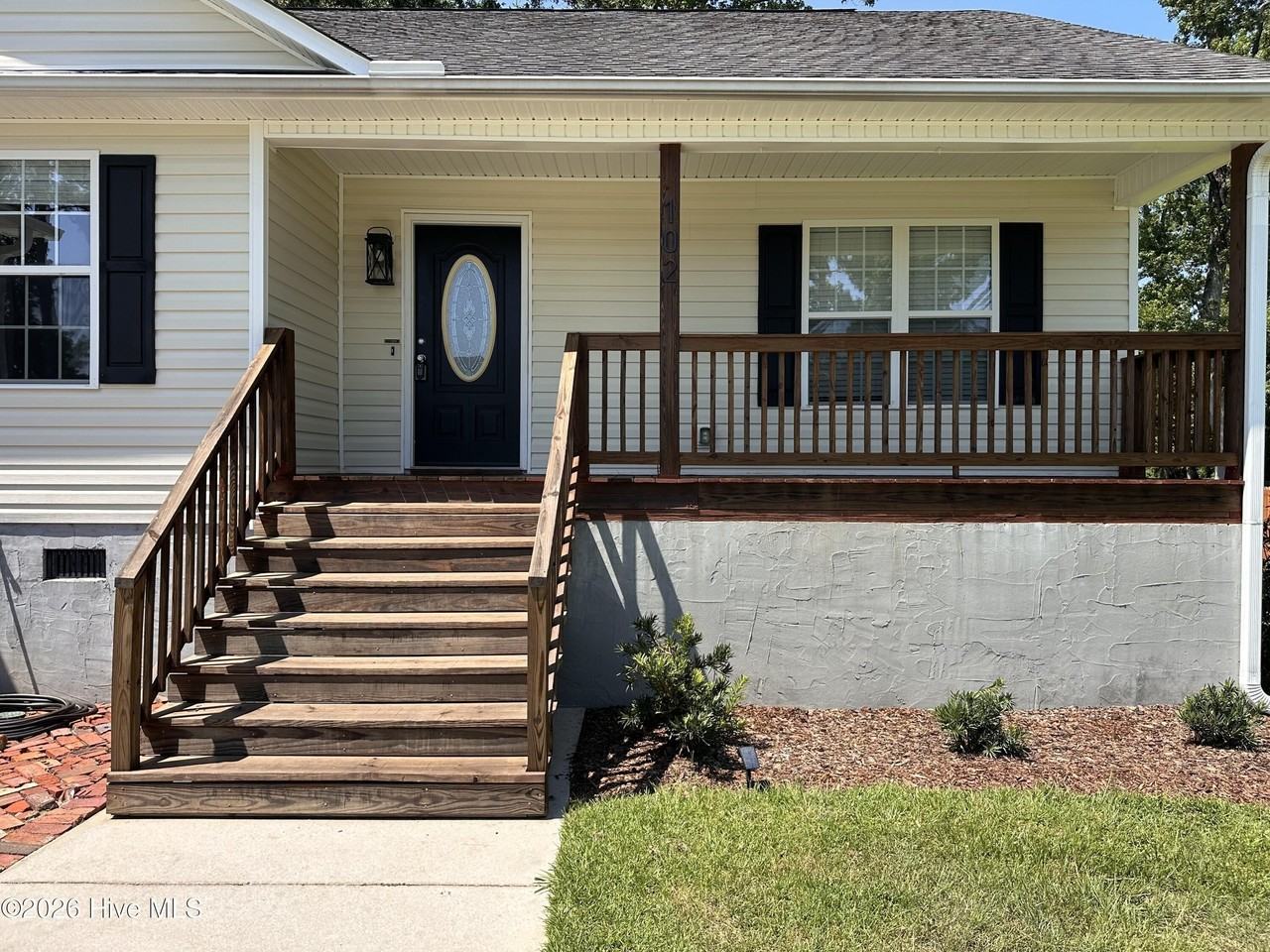 102 Brookhaven Dr - Photo 2 of 41
