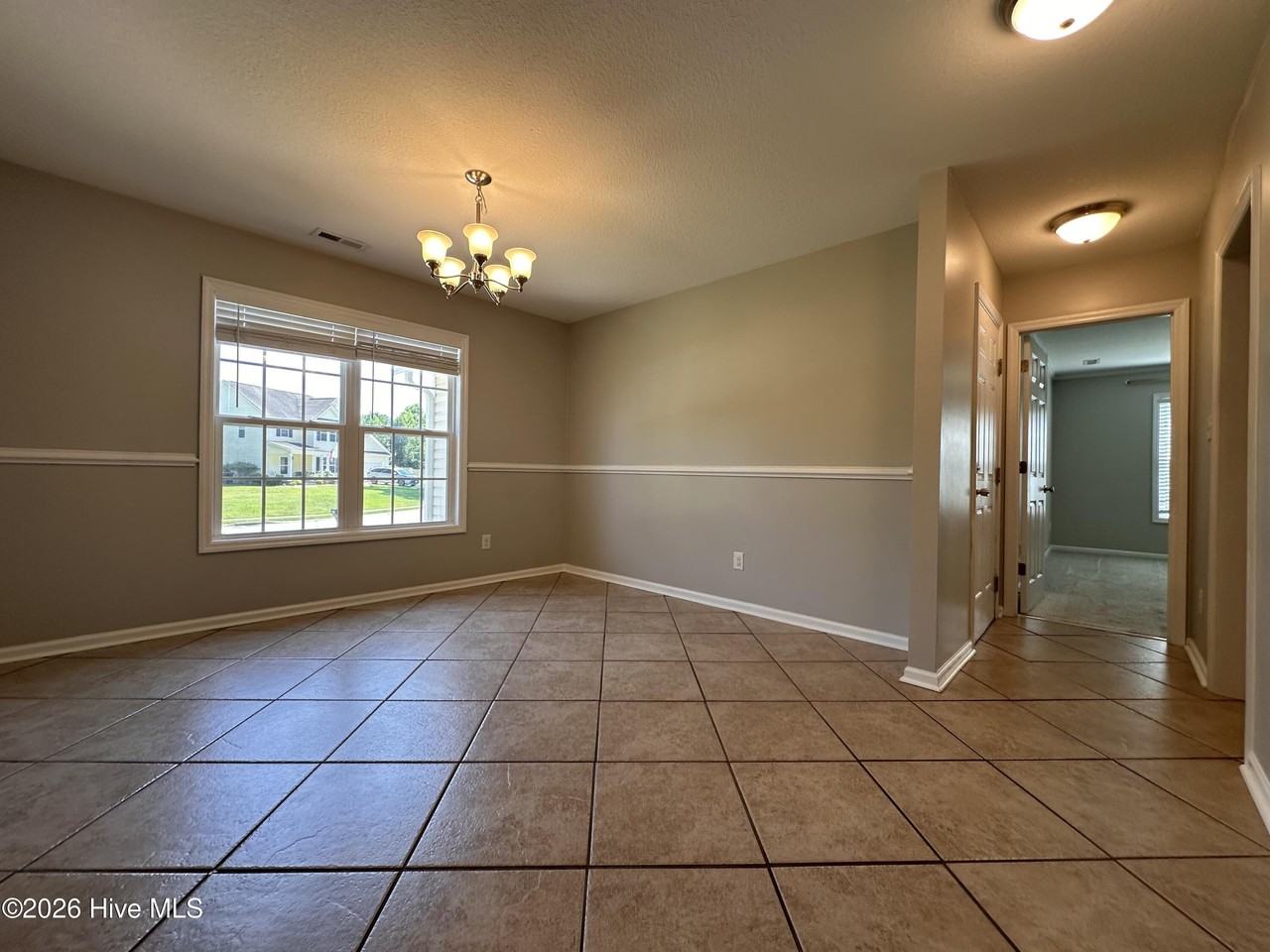 102 Brookhaven Dr - Photo 7 of 41