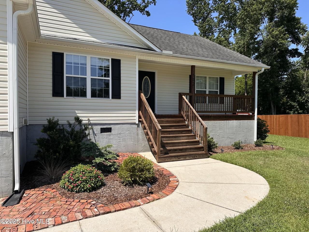 102 Brookhaven Dr - Photo 3 of 41