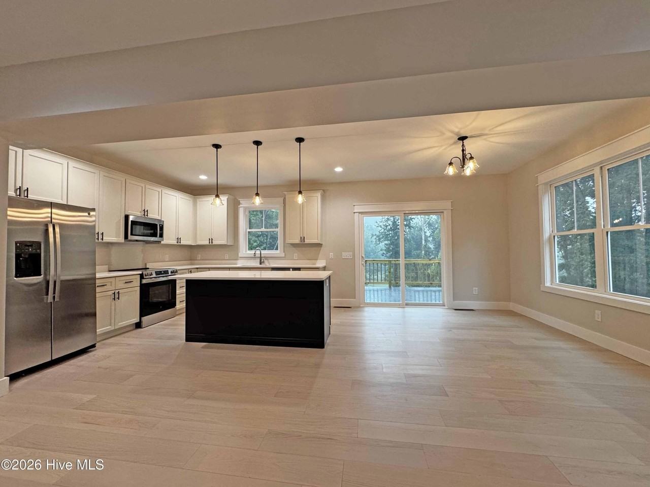 213 N Mcneill St - Photo 2 of 17