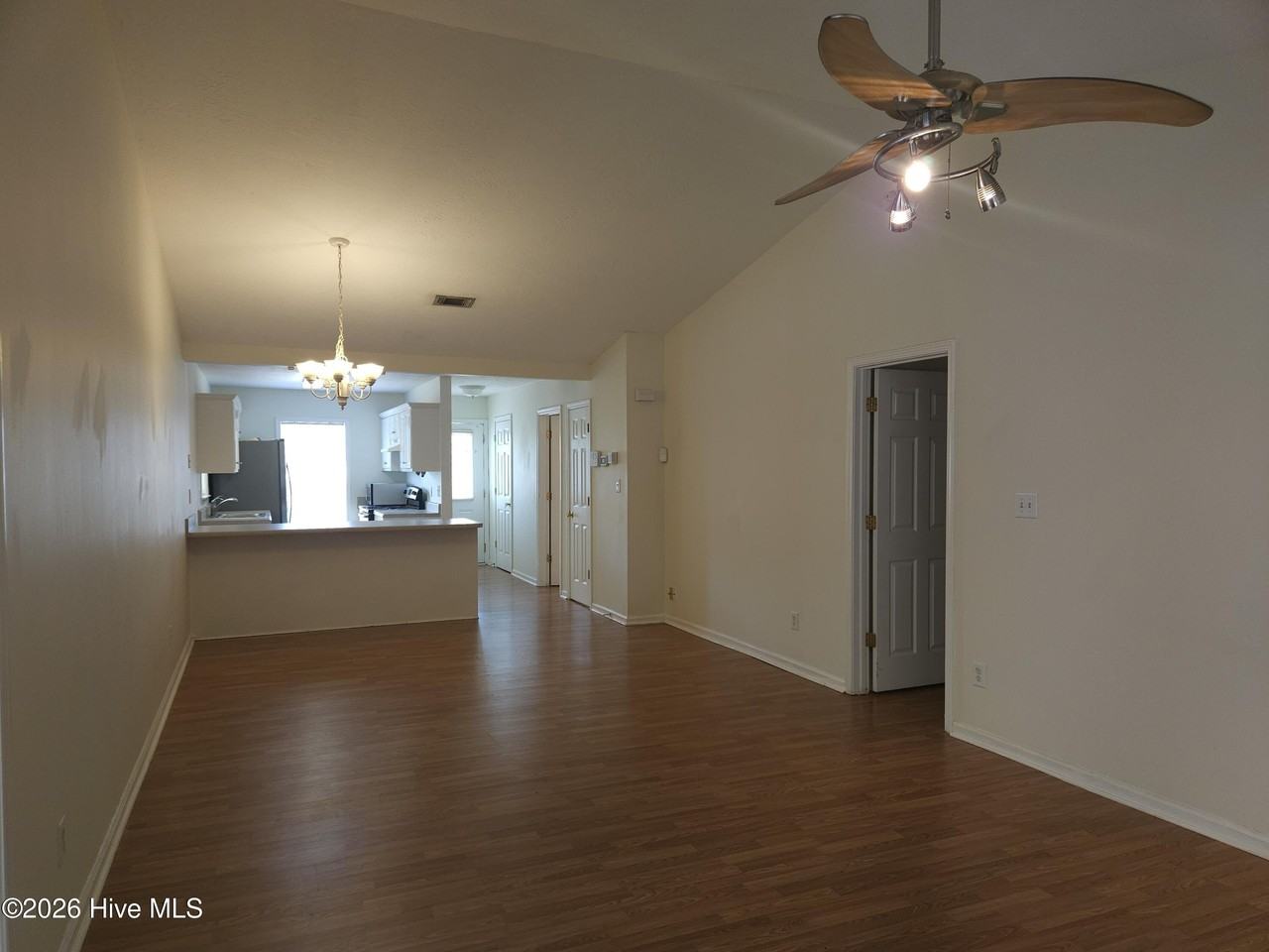 123 Portofino Ln Sw - Photo 3 of 19