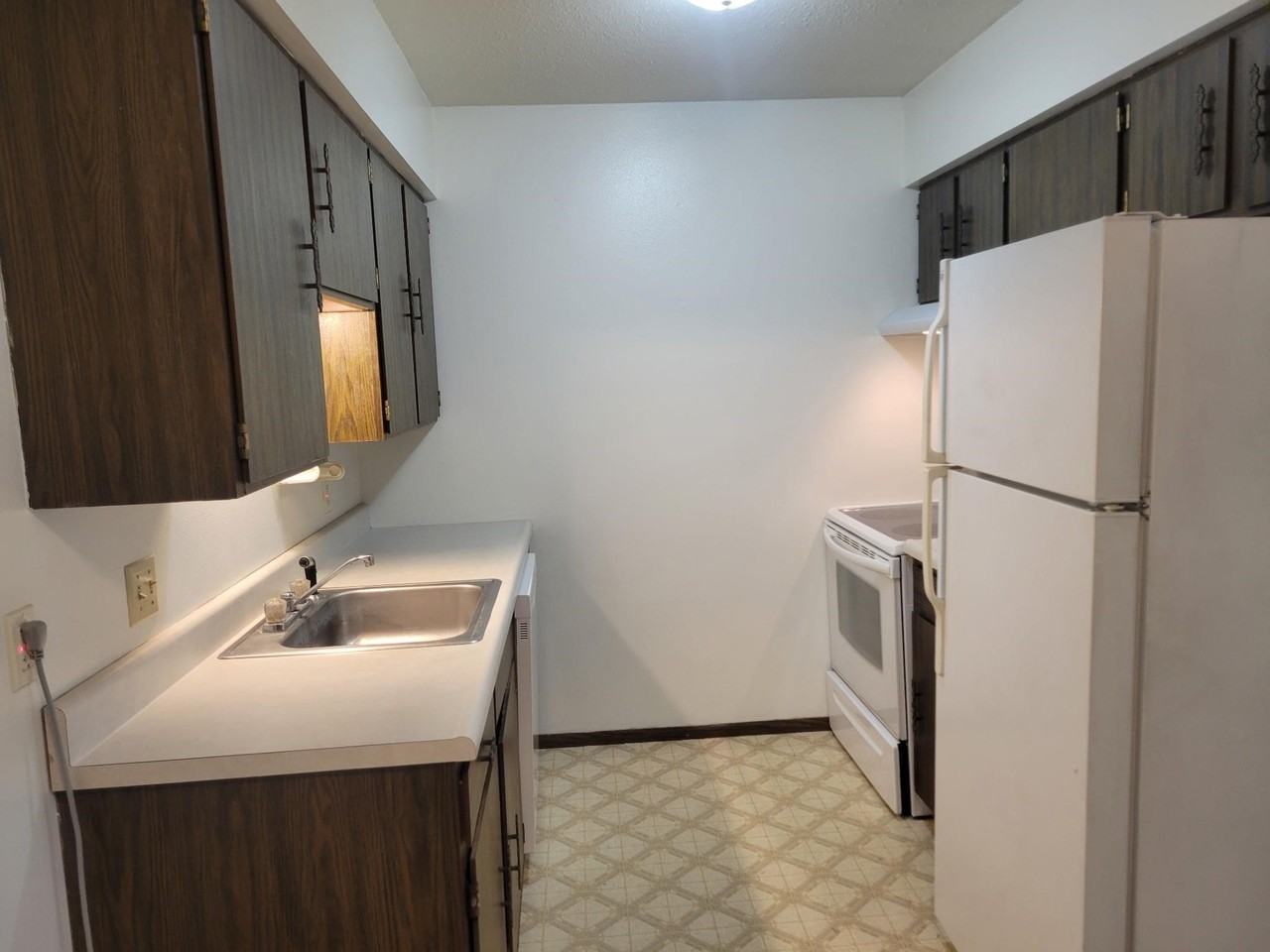 1010 16th St #6 - Photo 3 of 21