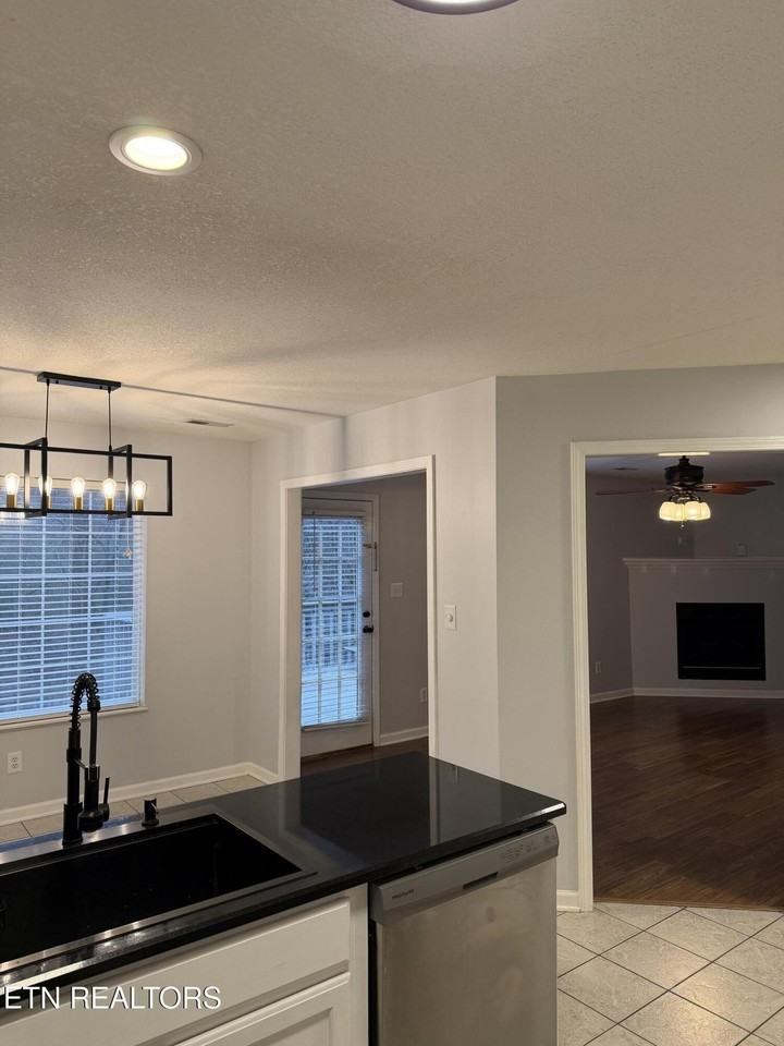 1615 Joe Hinton Rd - Photo 6 of 14