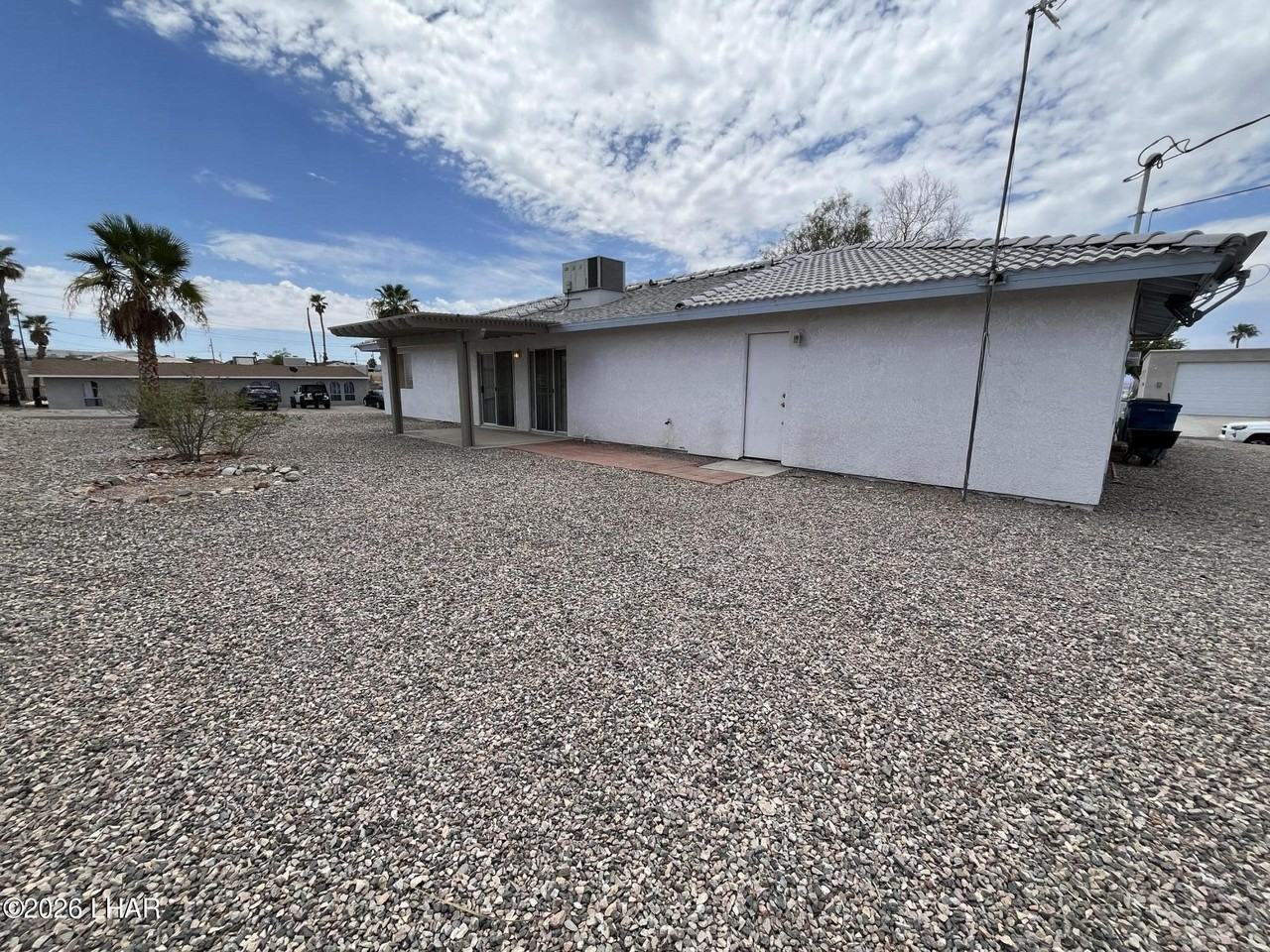 1512 Avalon Ave - Photo 4 of 21
