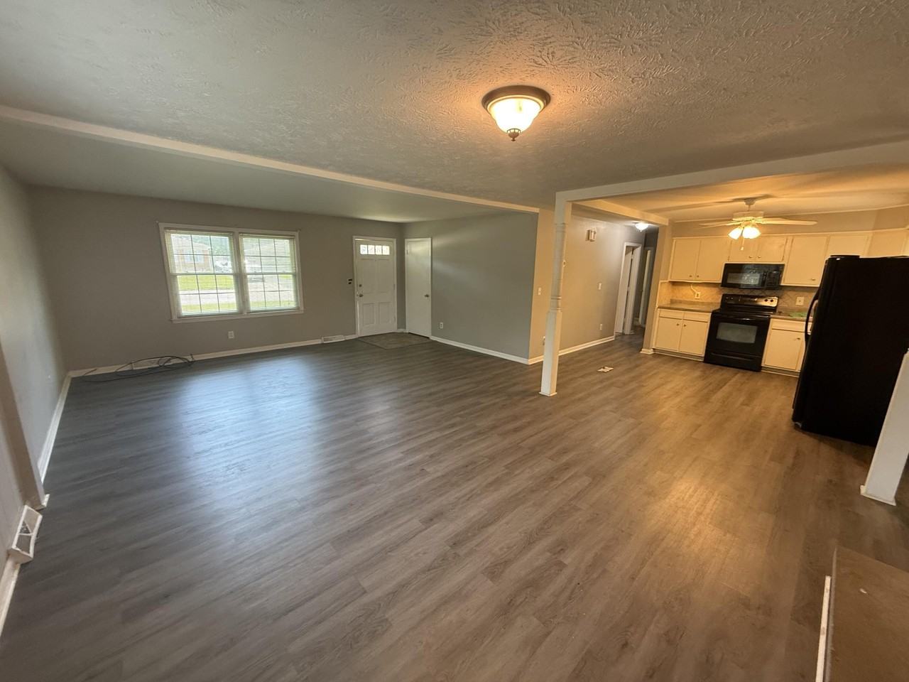 2266 Alexandria Dr - Photo 4 of 14