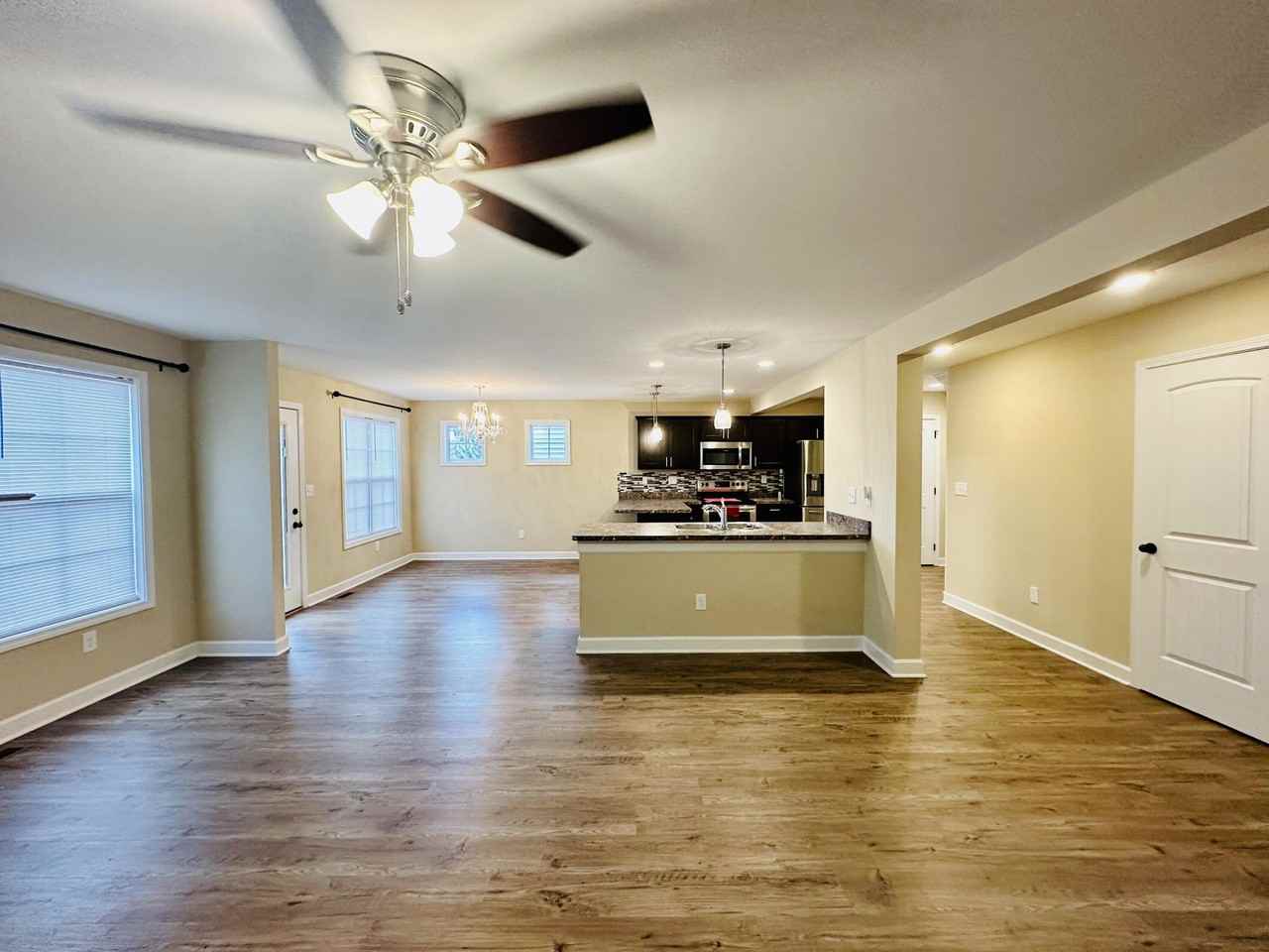 613 Estrella Dr - Photo 6 of 27
