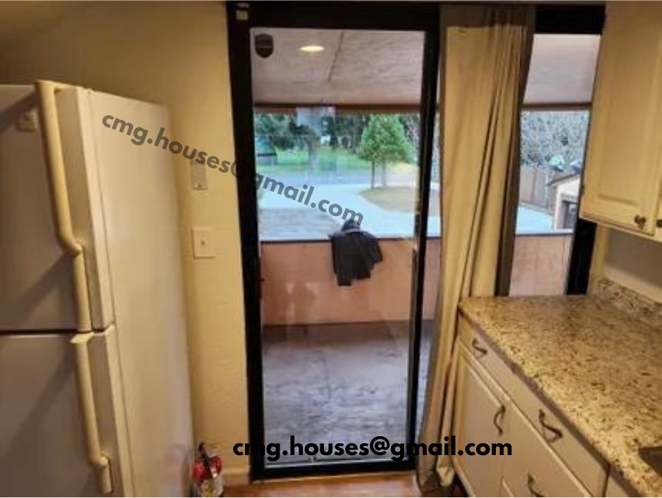 14602 Portland Avenue Southwest, Unit B - Photo 5 of 16