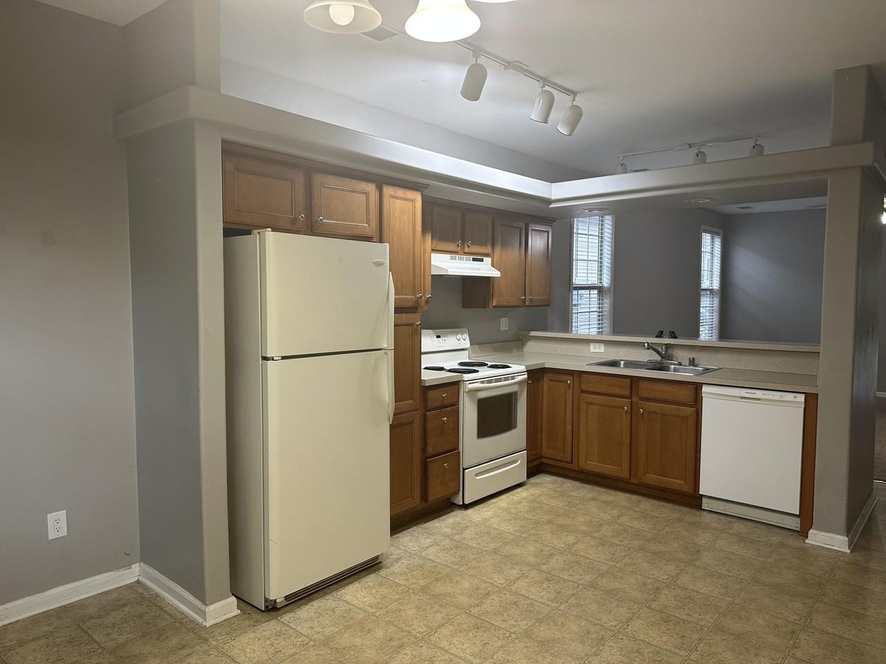 3845 Pinecrest Way - Photo 2 of 16