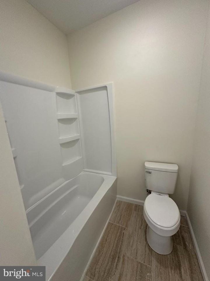 134 N Mechanic St - Photo 2 of 10