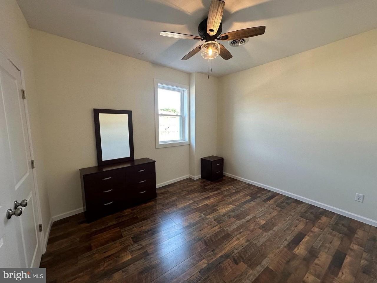 134 N Mechanic St - Photo 4 of 10