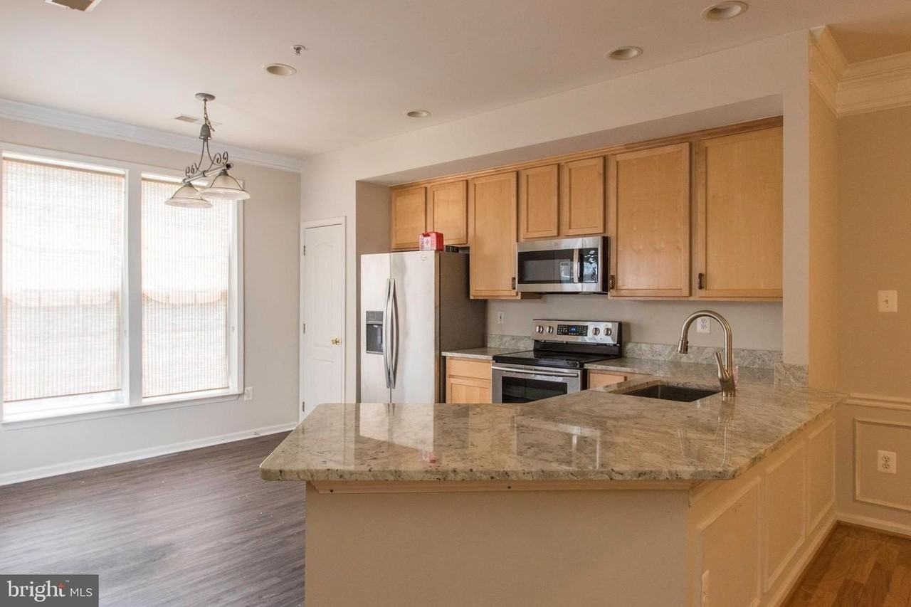 18611 Little Star Ln - Photo 3 of 46